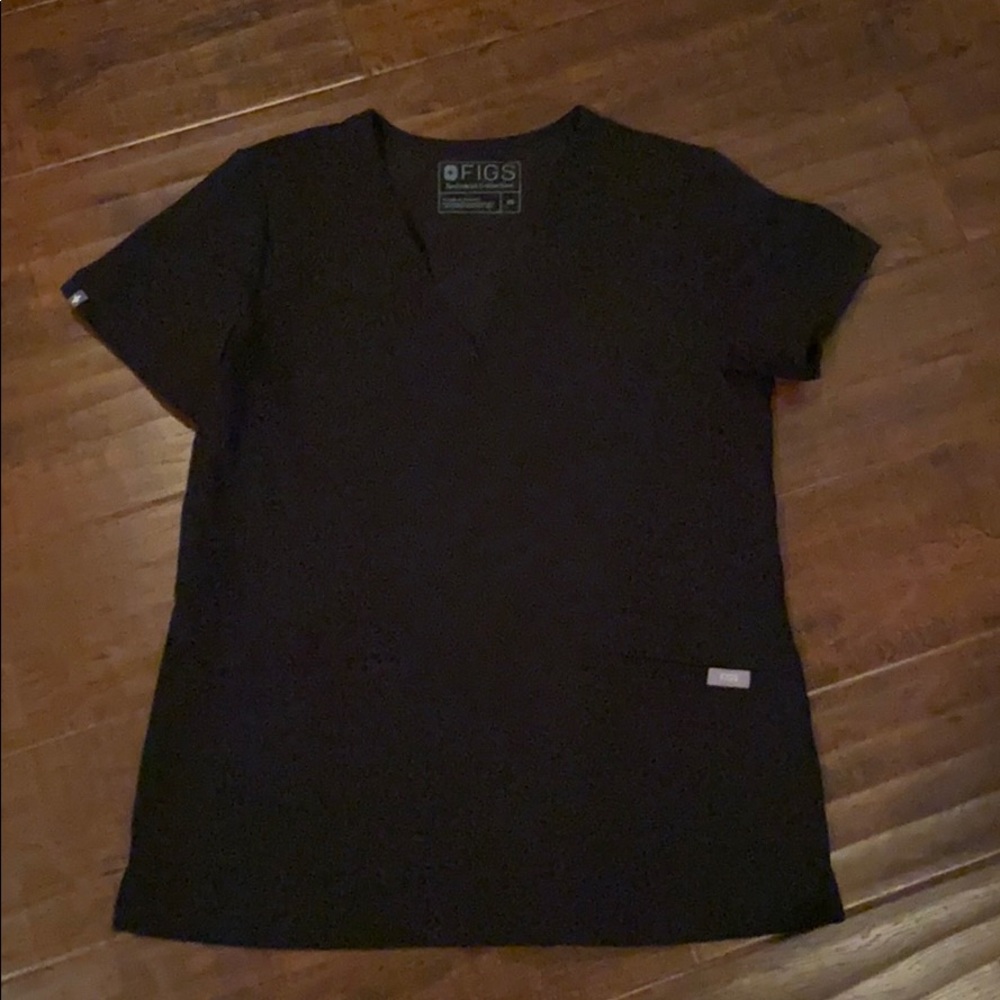 FIGS Casma top in black